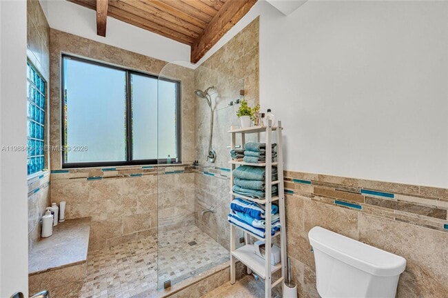 Building Photo - 7018 SW 53rd Ln