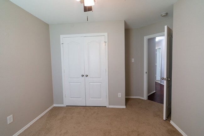 Building Photo - 1052 Windy Grove Ln