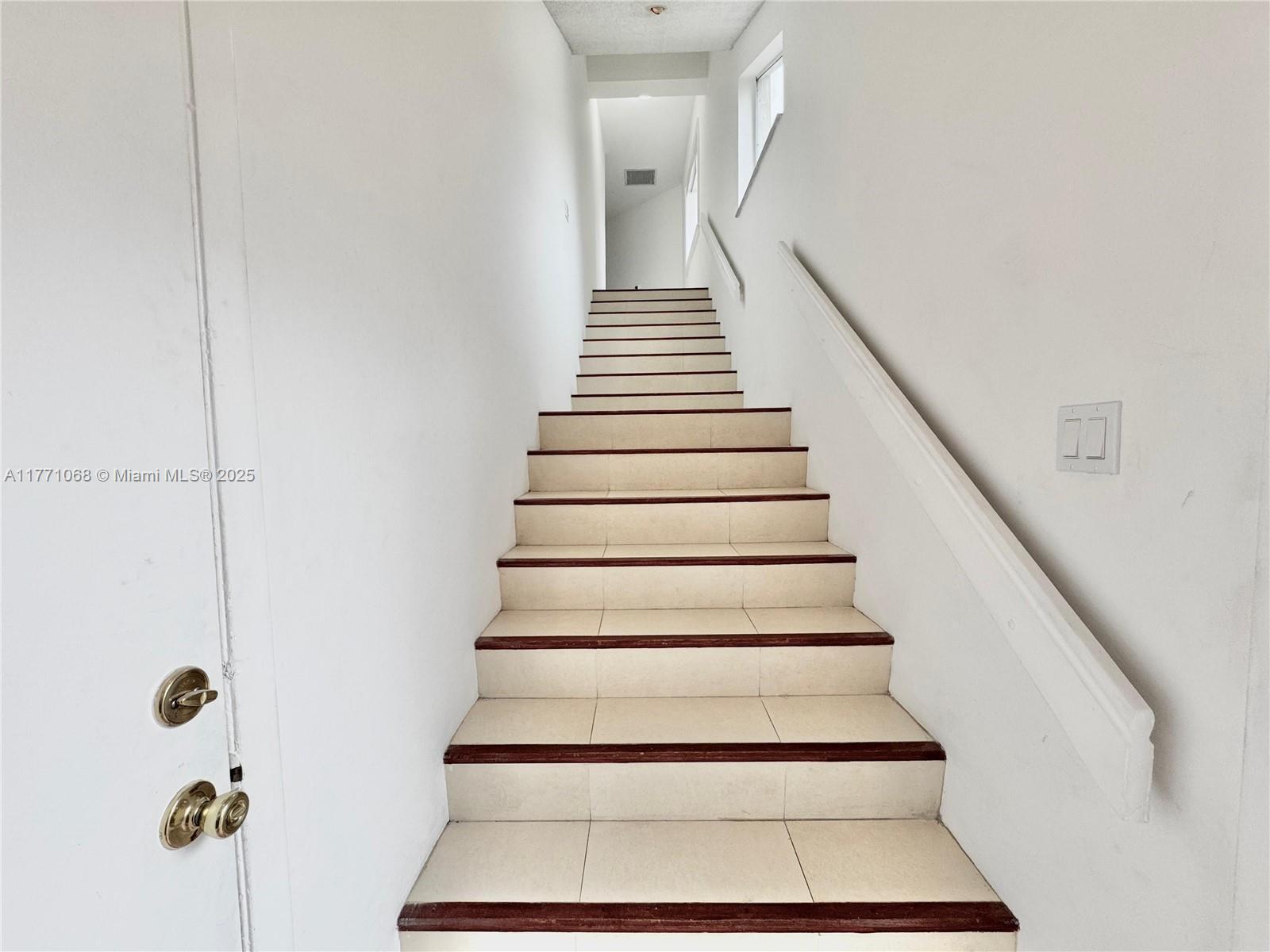 Building Photo - 16320 Malibu Dr