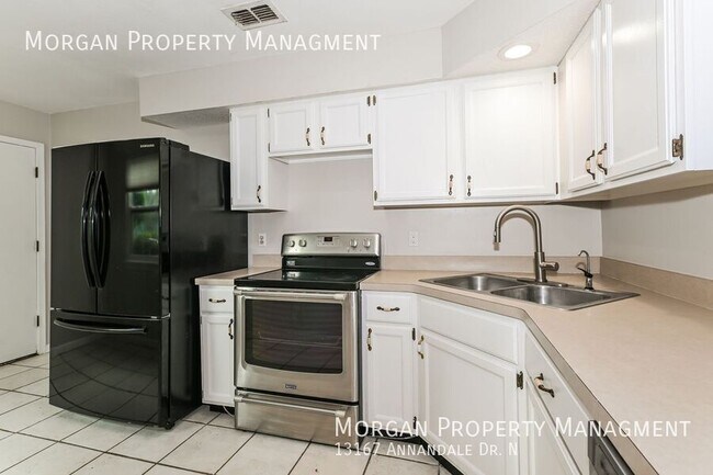 Building Photo - 13167 Annandale Dr N