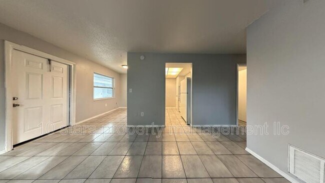 Building Photo - 3716 137th Ave N