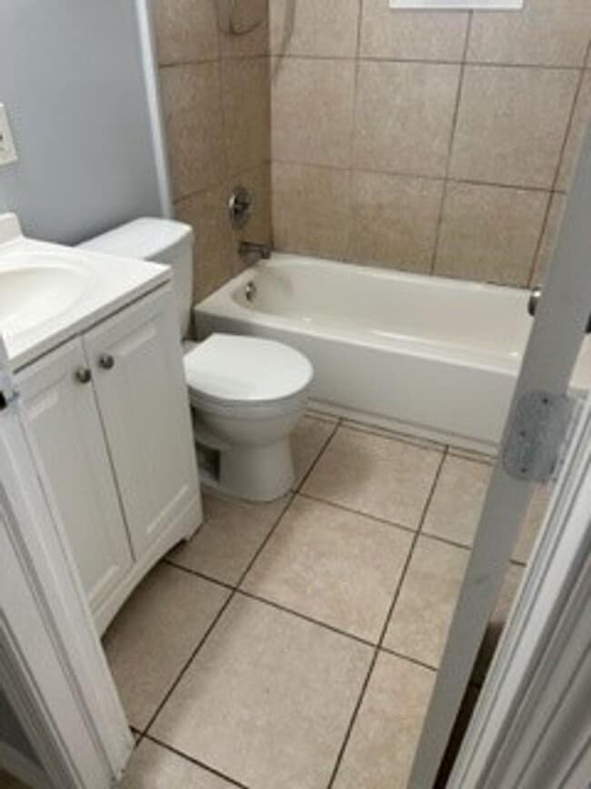 Building Photo - Atlantic 1016 Douglas