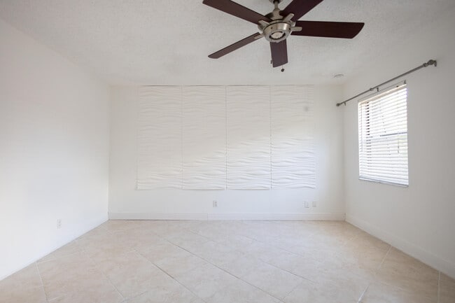 Building Photo - 9460 SW 61st Way