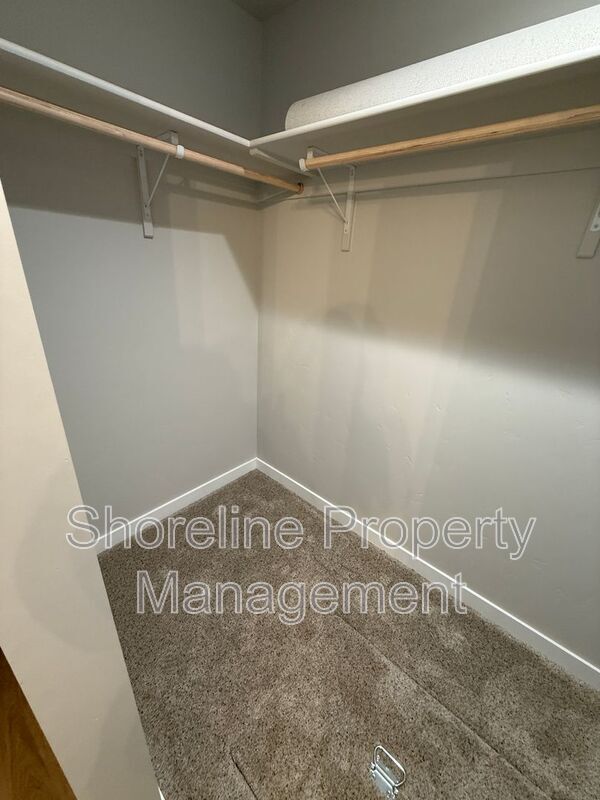 Building Photo - 1870 W Unforgettable St