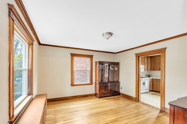 Building Photo - 55 Arborough Rd