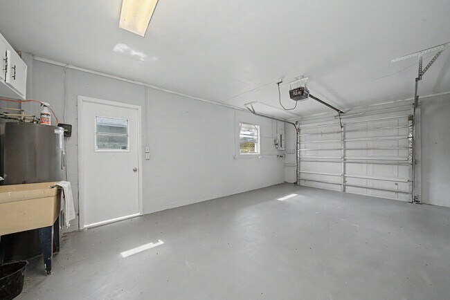 Building Photo - 4119 Tangier St
