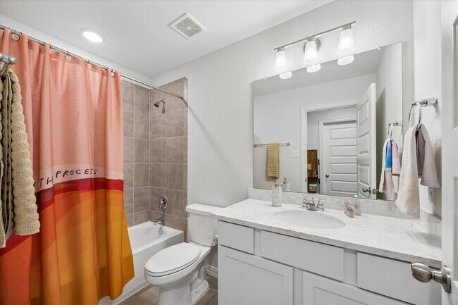 Building Photo - 27827 Western Crk Ct