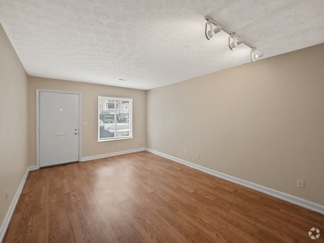 Beautiful Floors - Ardsley Ridge Apartments in Reynoldsburg, OH