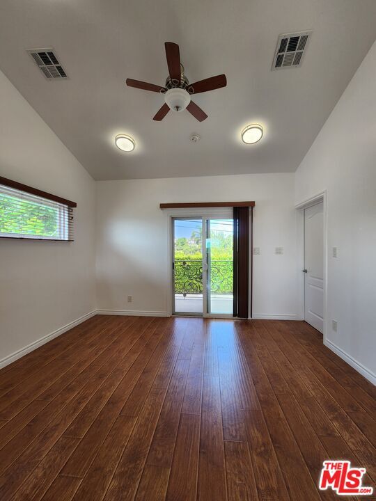 Building Photo - 17118 Oak View Dr