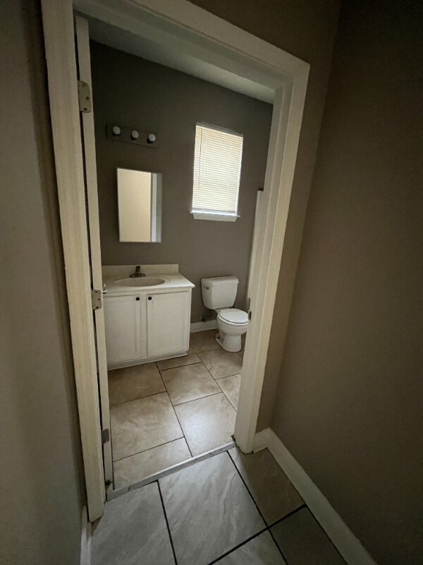 Building Photo - 1916 Eagle St