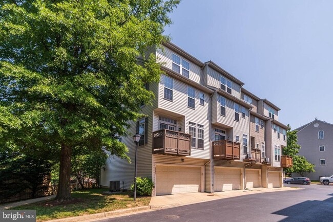 Building Photo - 5807 Pearson Ln