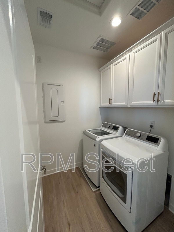Building Photo - 772 Carnation Dr