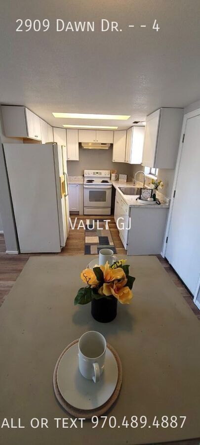 Building Photo - 2909 Dawn Dr