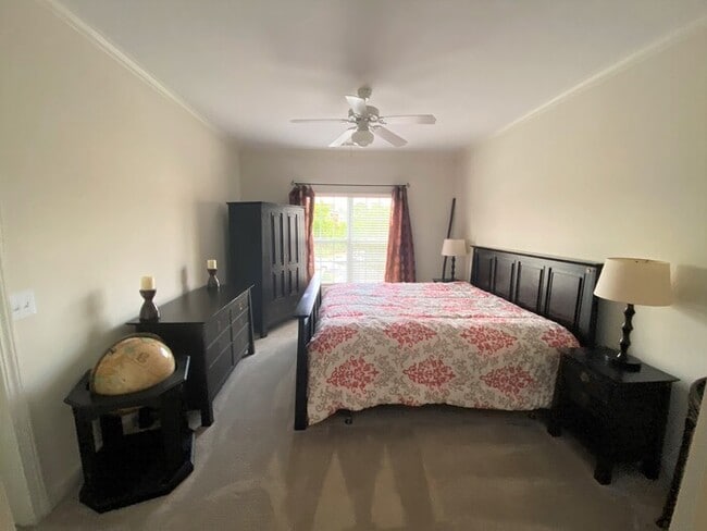 Building Photo - Condo