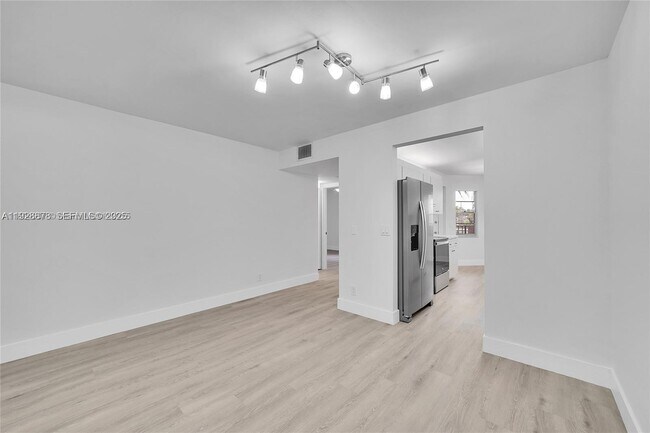 Building Photo - 1200 SW 124th Terrace