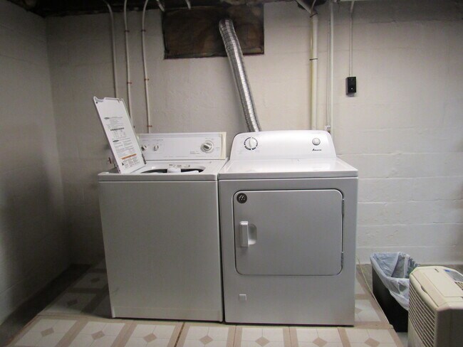 Building Photo - 3834 N Sturdevant St