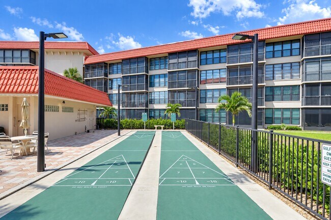 Building Photo - 17580 Gulf Blvd