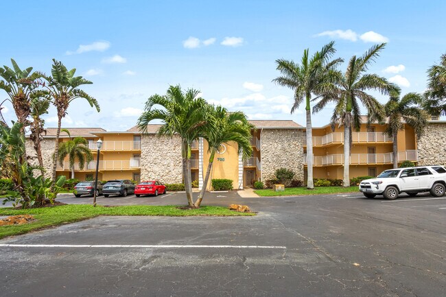 Building Photo - 2400 S Ocean Dr