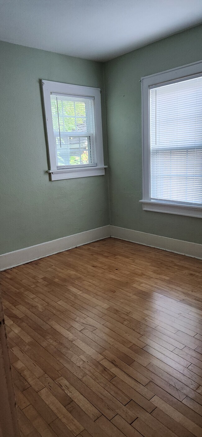 Smaller of the 2 bedrooms - 2101 Ellis St