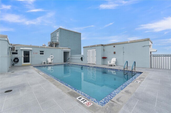 Building Photo - 400 N Surf Rd