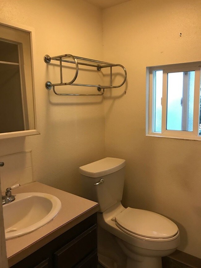 Building Photo - 1 br, 1 bath House - 1222 Park Ave Unit 5