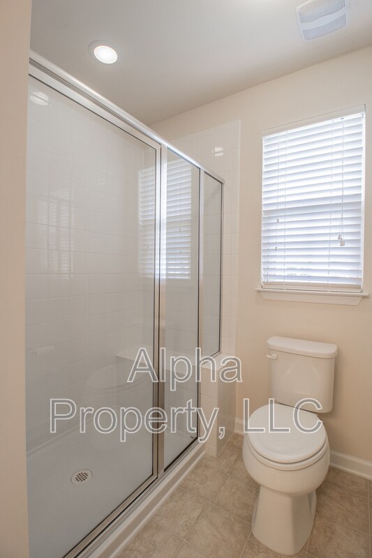 Building Photo - 305 Christiane Way