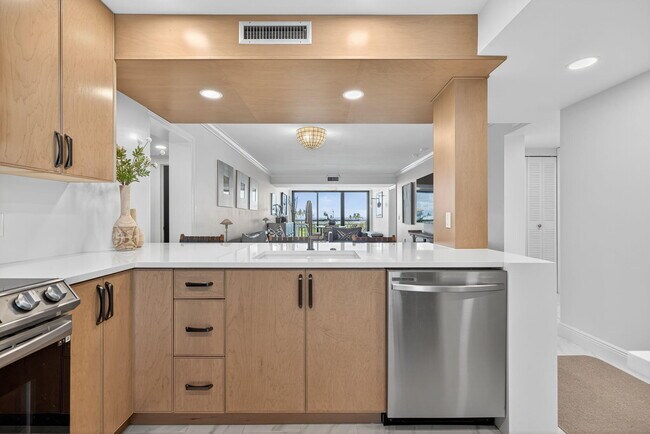 Building Photo - 501 S Seas Dr