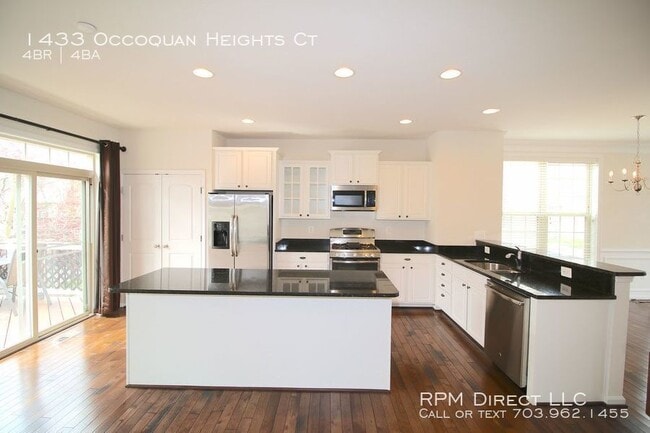 Building Photo - Historic Occoquan!