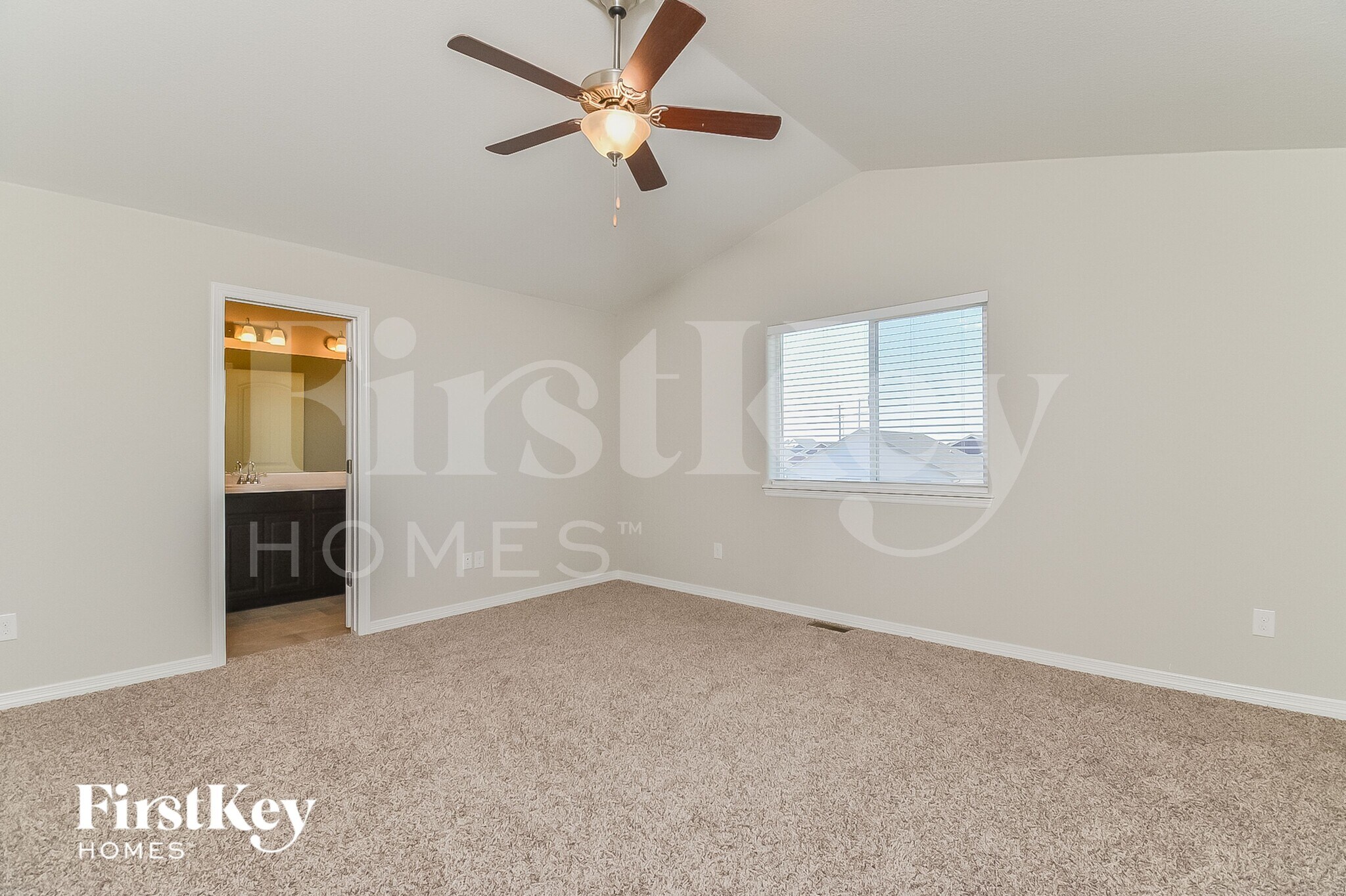 Building Photo - 10913 Nolin Dr