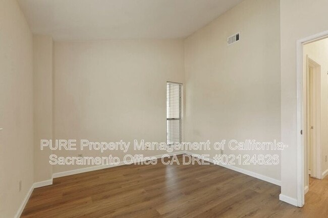 Building Photo - 9200 Madison Green Ln