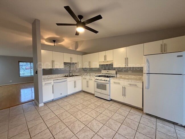 Building Photo - 624 Thorndale Dr