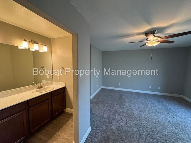 Building Photo - 1292 Saltern Dr