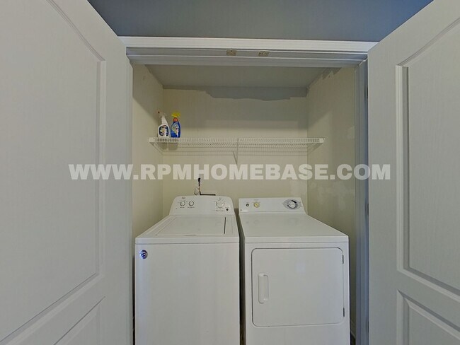 Building Photo - Spacious 4-Bedroom Home in South Crestview...