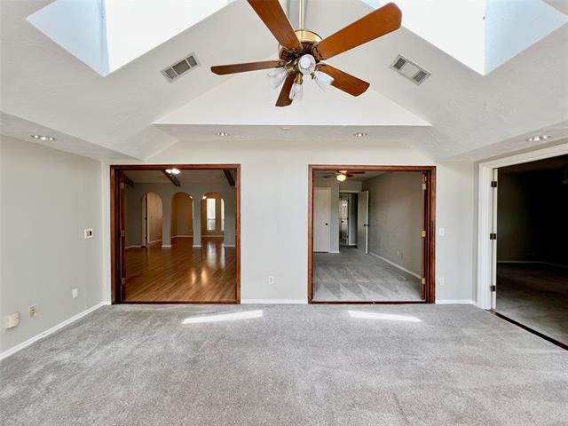 Building Photo - 2732 Parkhaven Dr