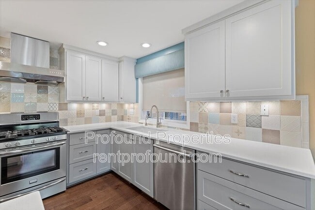 Building Photo - 9045 SW Pinto Ct