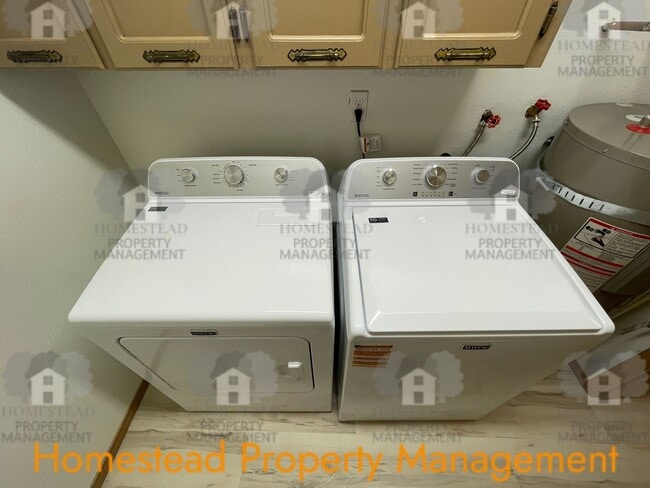 Building Photo - 659