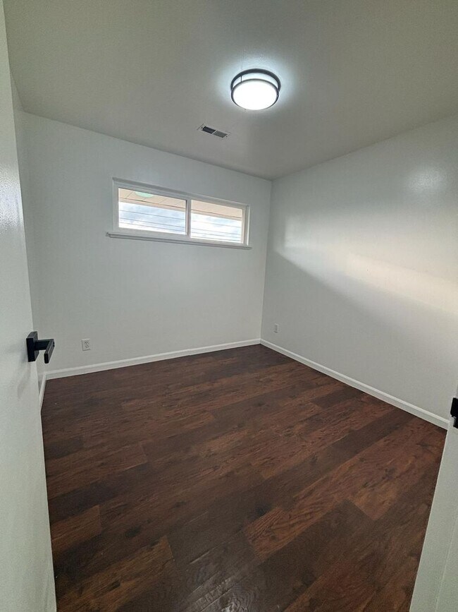 Building Photo - Cozy 3BR Home in Elida – $1,595/mo