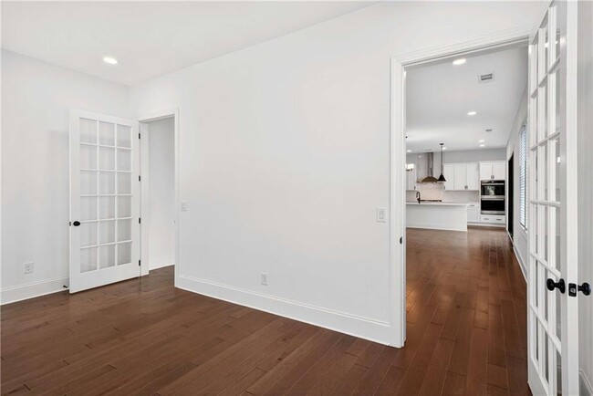 Building Photo - 395 Tillman Pass