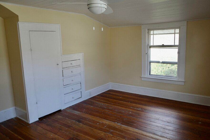 Bedroom #2 - 15ft by 11ft - 8607 SE Morrison St