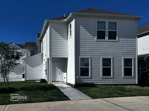 Building Photo - AMHERST