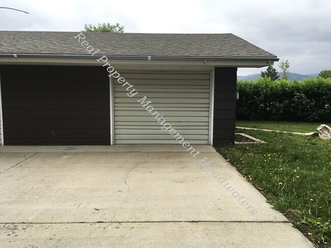 Building Photo - Vigilante Drive