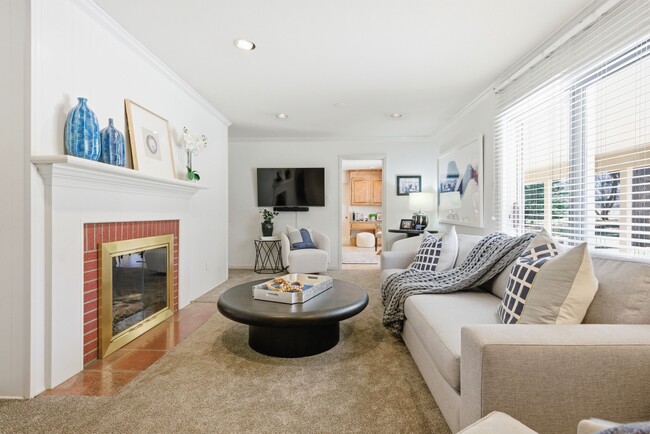 Building Photo - 2050 Cherryville Rd