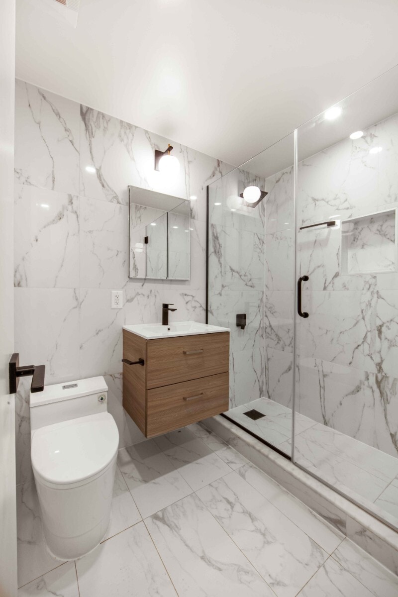 Building Photo - 355 E 50th St