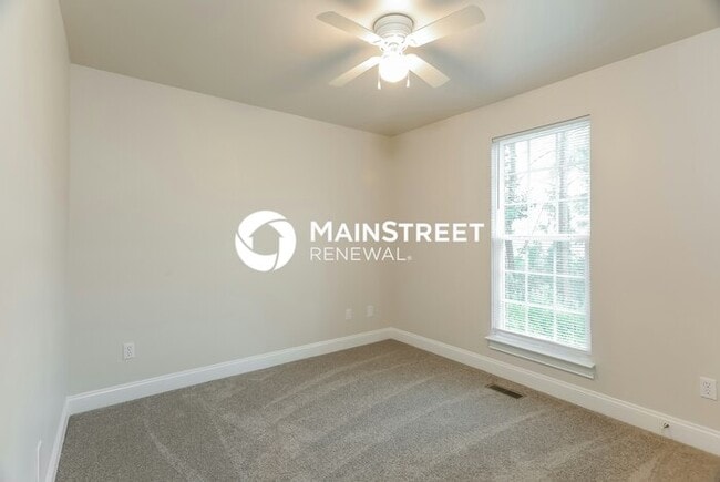 Building Photo - 3 Bedroom Pet-Friendly Home in HAYDEN, AL with Main Street Renewal