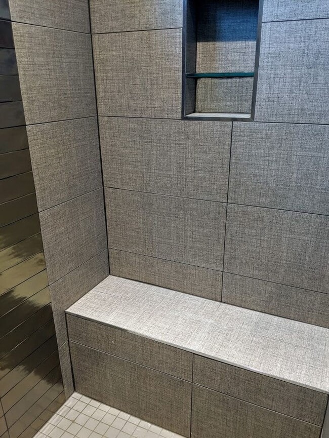 Building Photo - Luxury Townhome in Desirable Germantown Neighborhood