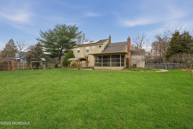 Building Photo - 1589 N Bay Ave