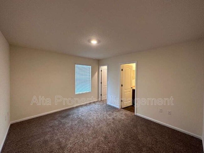 Building Photo - 316 Pistachio Pl