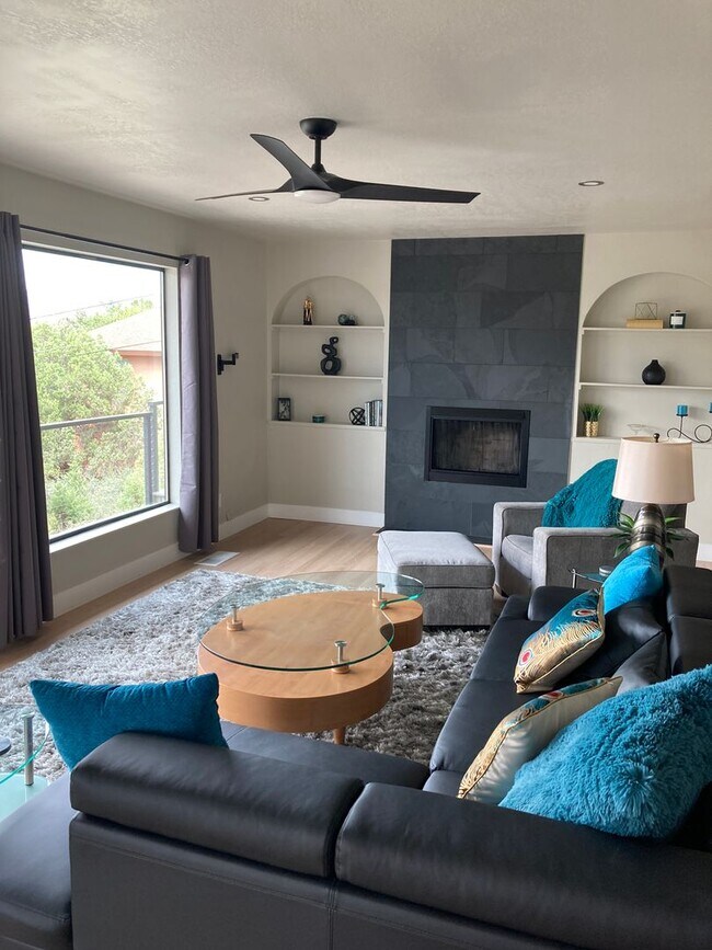 Building Photo - Spectacular, Panoramic Red Rock Views in West Sedona