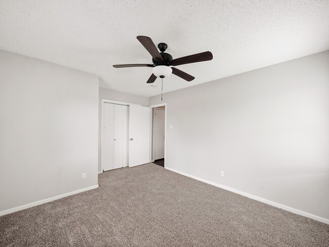 Building Photo - 3006 14th Ave N