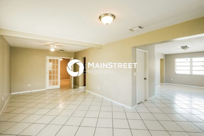 Building Photo - 4 Bedroom Pet-Friendly Home in Homestead, FL with Main Street Renewal